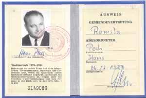 gr��eres Bild - Ausweis DDR Gemeindevertr