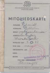 greres Bild - Mitgliedsbuch SPD    1945