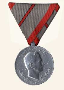 enlarge picture  - medal Austria damaged