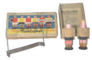 gr��eres Bild - Spielzeug TipKick    1947