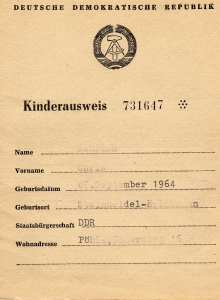 gr��eres Bild - Ausweis DDR Kinderausweis